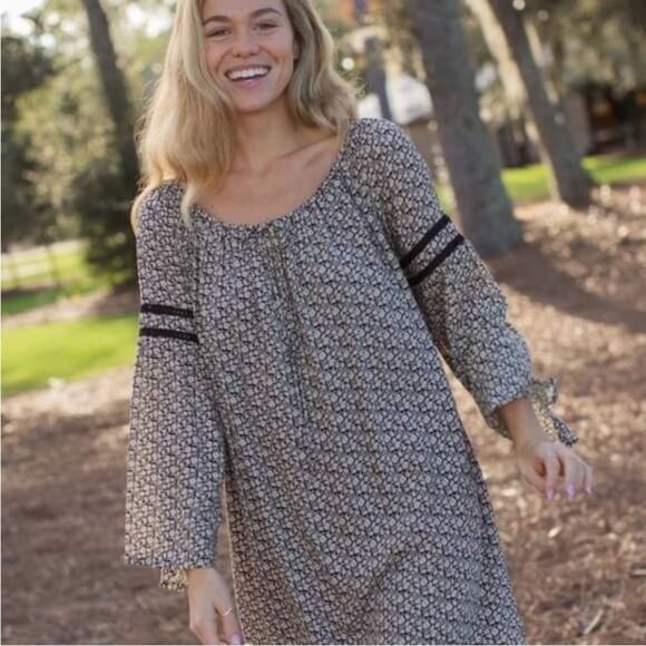 Natural Life Phoebe Ditsy Floral Bell Sleeve Lace Trim Boho Shift Dress Women M - Picture 2 of 12